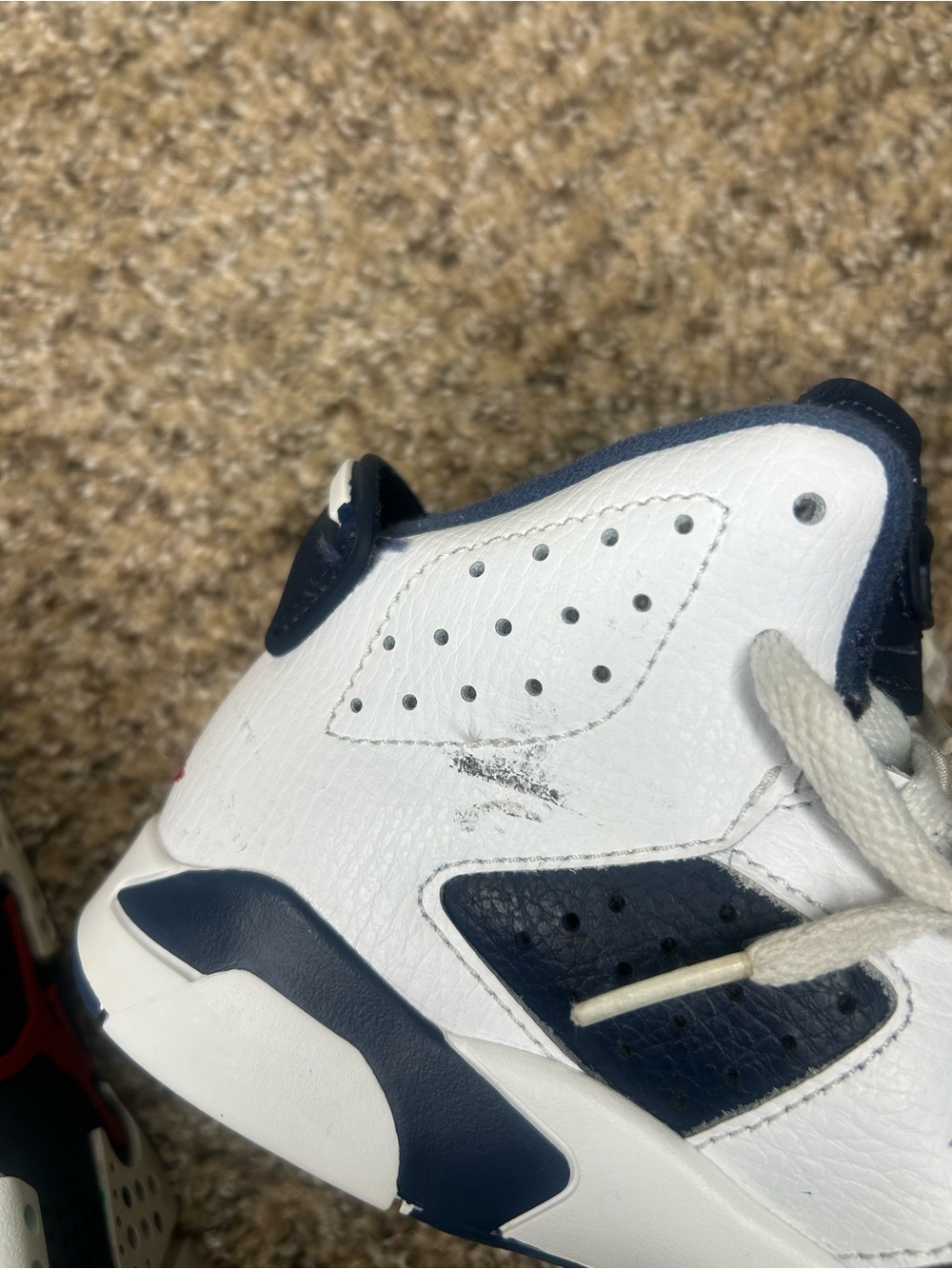AIR JORDAN 6
RETRO WHITE AND MIDNIGHT NAVY - Picture 7 of 7